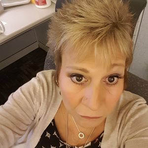 Meet your Posher, Debbie